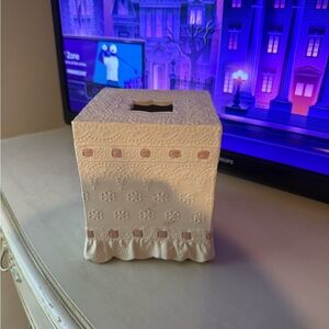 Vintage Coquette Lace Ceramic Tissue Box Cover